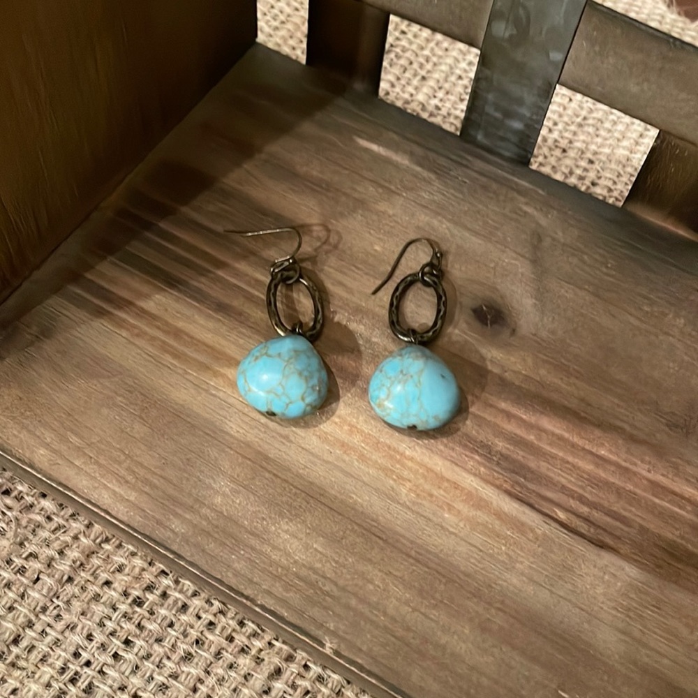 Resort Earrings new without tags